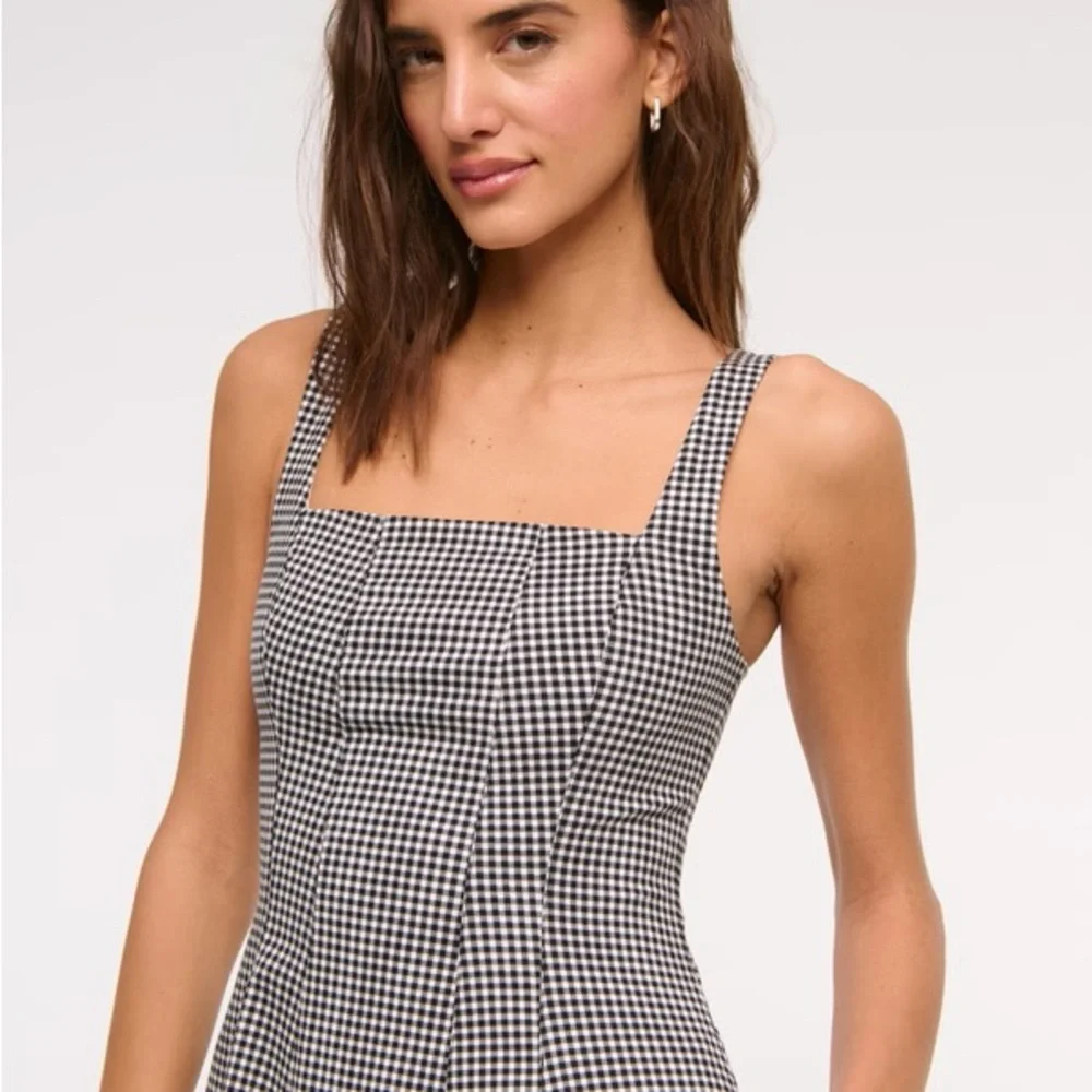 Abercrombie & Fitch Black and White Midi Dress - Picture 3 of 6